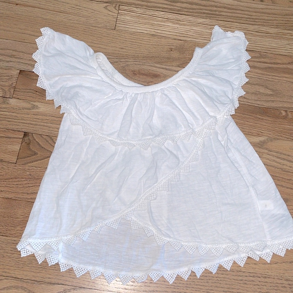 GAP kids shirt size 4-5